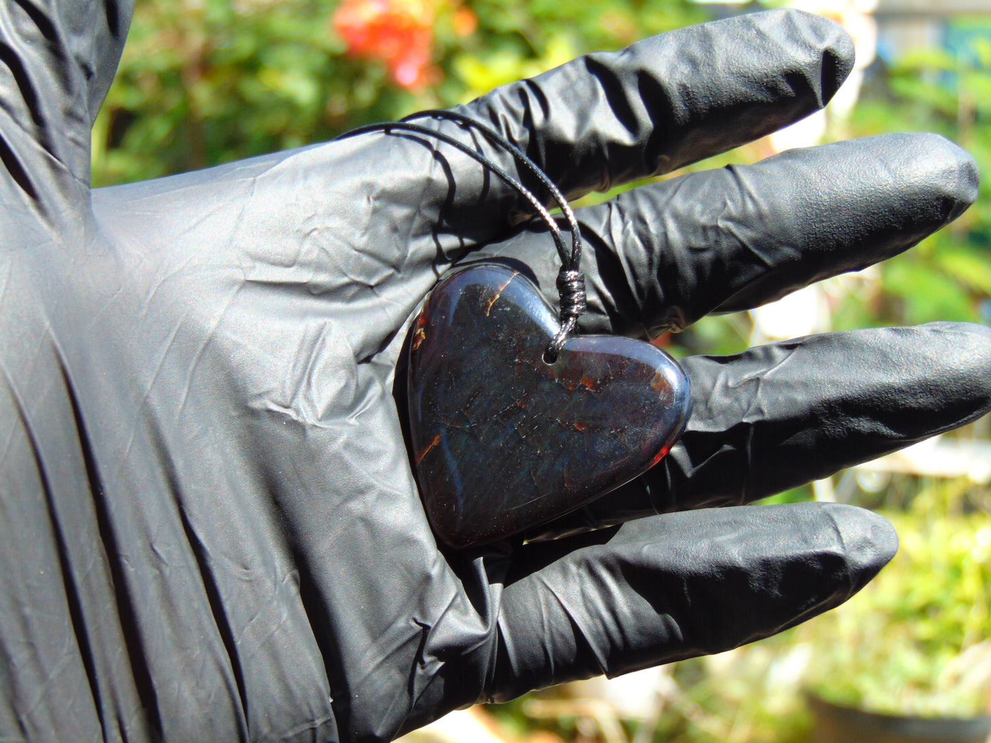 7 gr Heart Pendant Indonesian Amber for Healing 26N58