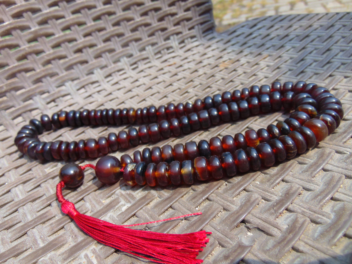 82 gram 108 Rosary Mala Buddha for Yoga and Meditation Indonesian Yellow Red Blue Amber for Healing 26SR10