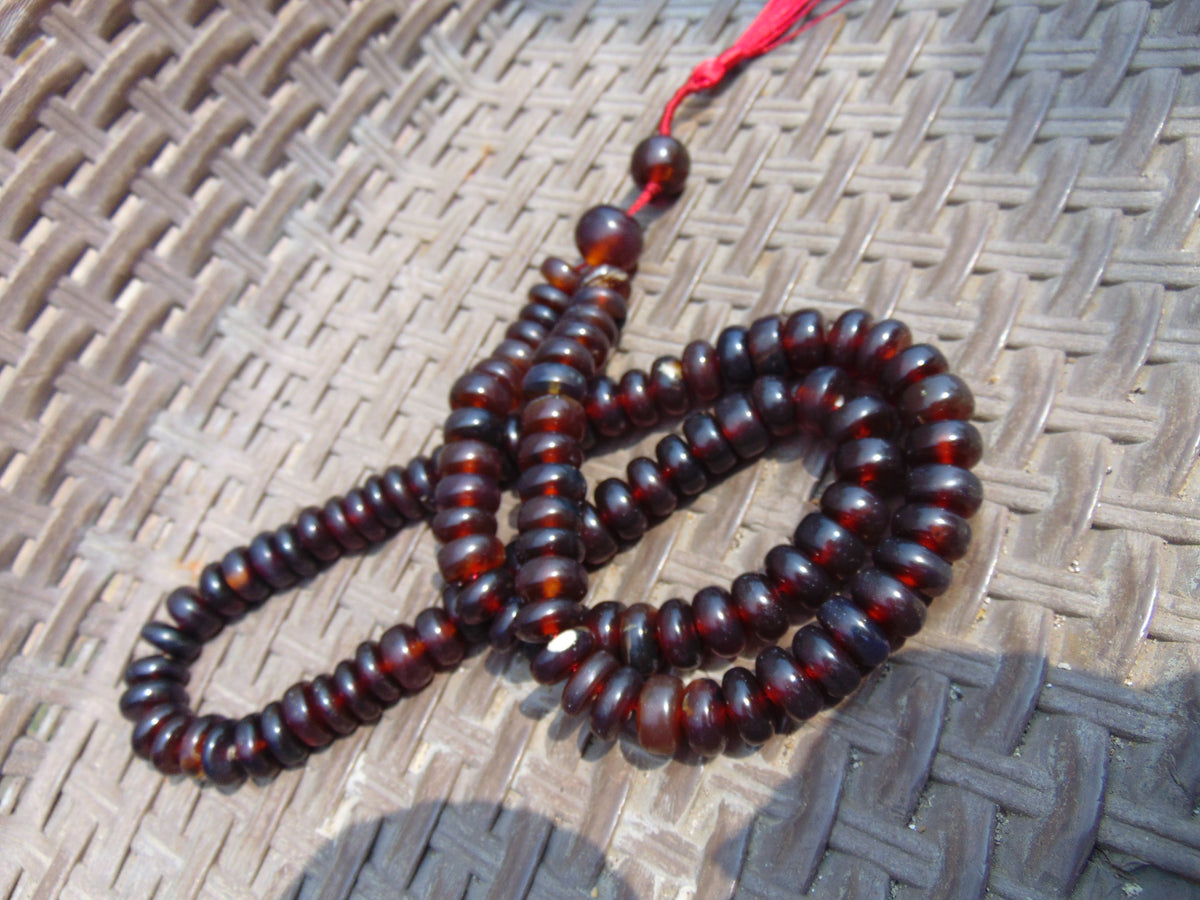 82 gram 108 Rosary Mala Buddha for Yoga and Meditation Indonesian Yellow Red Blue Amber for Healing 26SR10