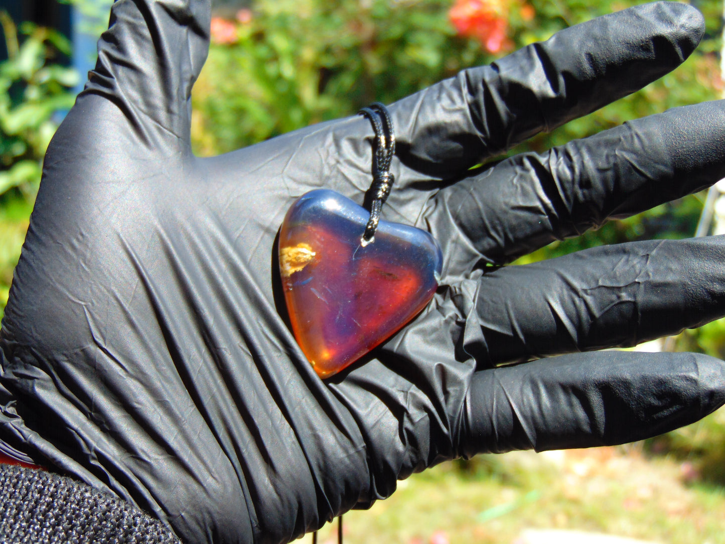 10 gr Heart Pendant Indonesian Crystal Blue Amber for Healing 26Y121