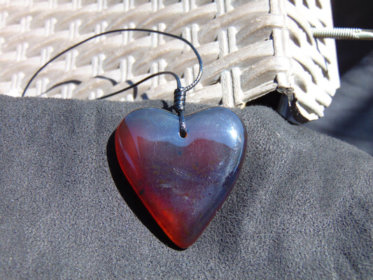 11 gr Heart Pendant Indonesian Red Blue Amber for Healing 25N51