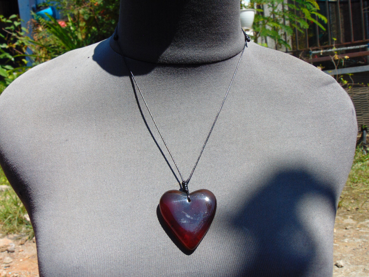 11 gr Heart Pendant Indonesian Red Blue Amber for Healing 25N51