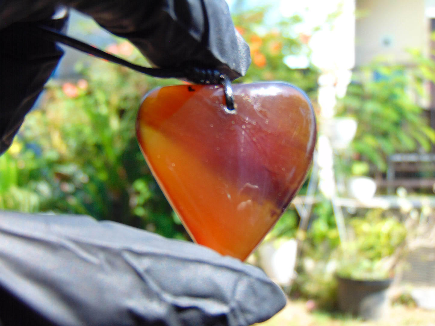 7 gr Heart Pendant Indonesian white Blue Amber for Healing 25N66