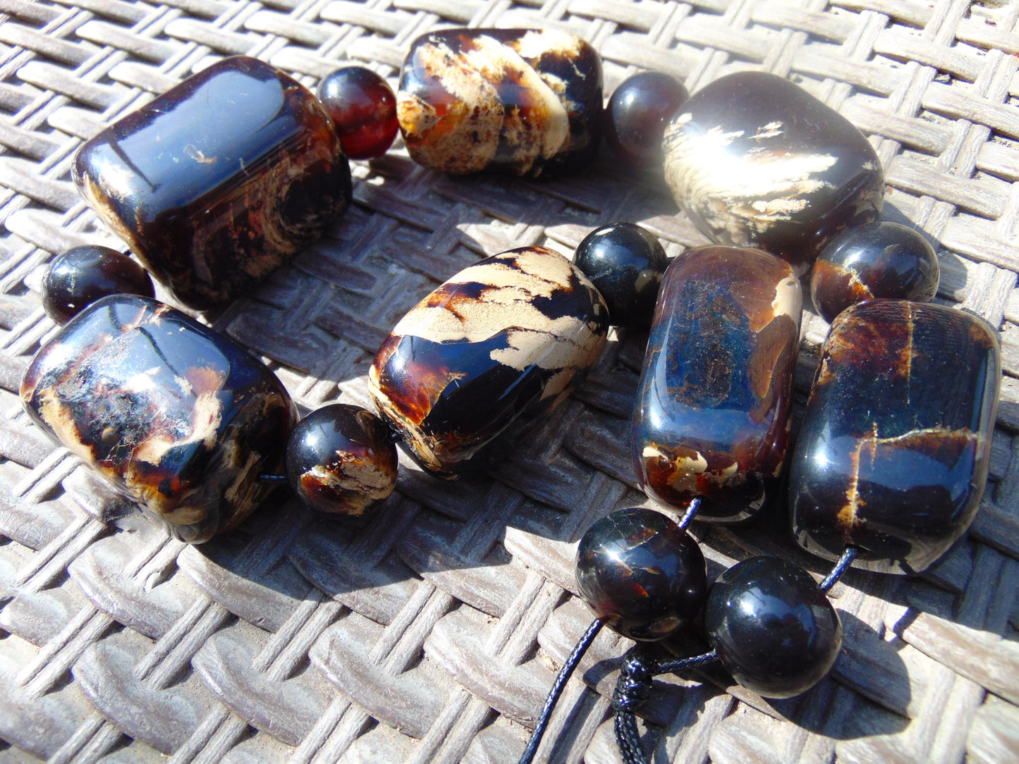 256 gram 19 Beads Big Necklace Indonesian Amber for Healing FR136