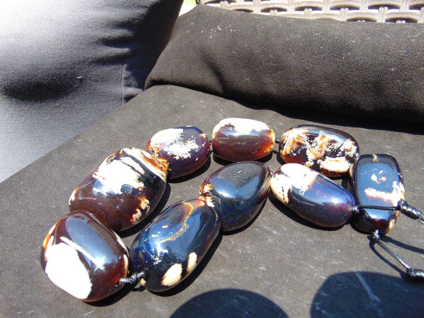 405 gr Big Necklace Indonesian Dark Blue white Amber for Healing A9K63