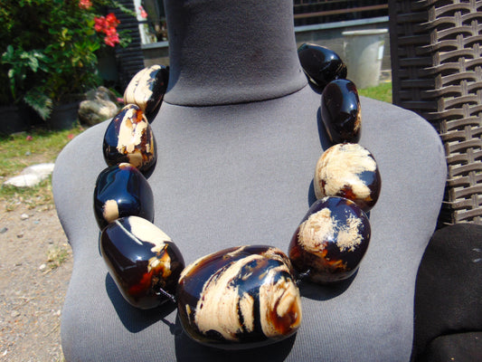 405 gr Big Necklace Indonesian Dark Blue white Amber for Healing A9K63