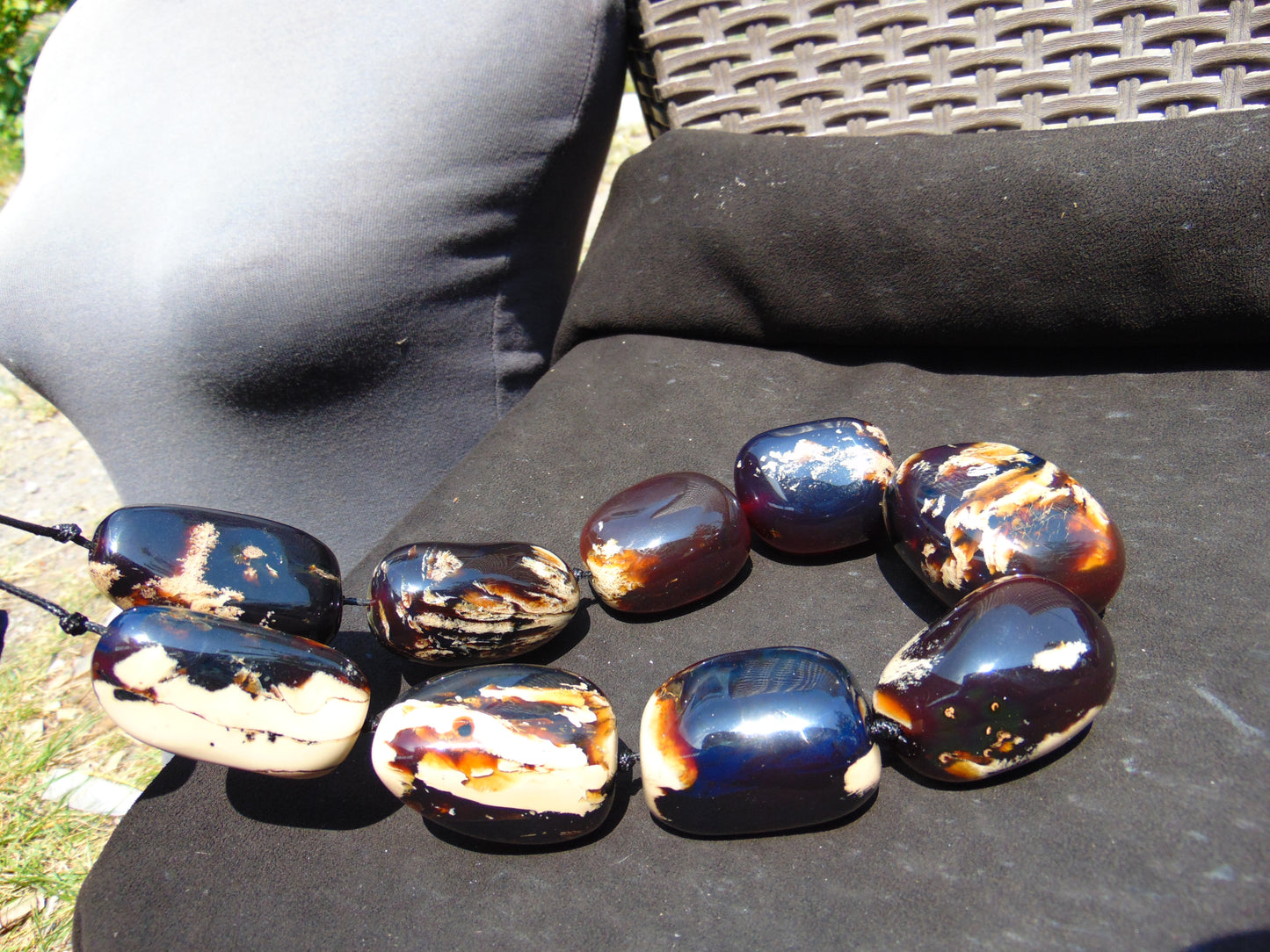 405 gr Big Necklace Indonesian Dark Blue white Amber for Healing A9K63