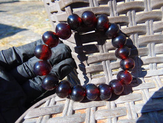 18 Gram 18 small Beads Bracelet Indonesian Cherry Red Amber 12 mm for Healing FR89