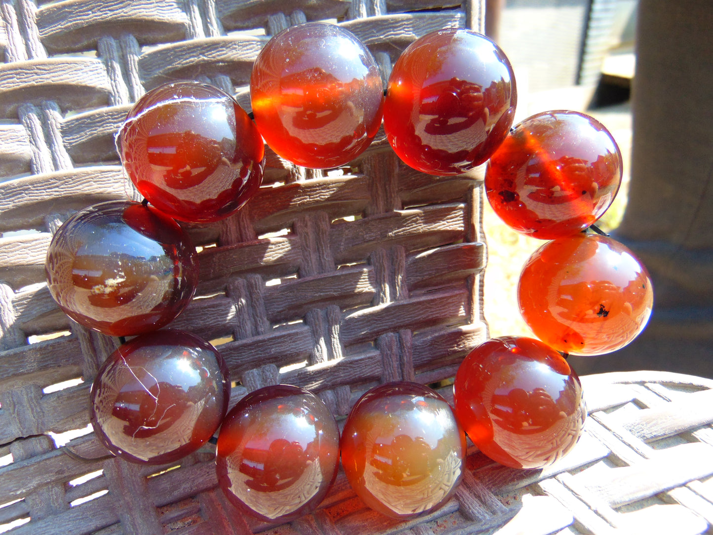 94 gram 10 Beads Mala Bracelet Indonesian Crystal Red Amber 25 mm for Healing BB10