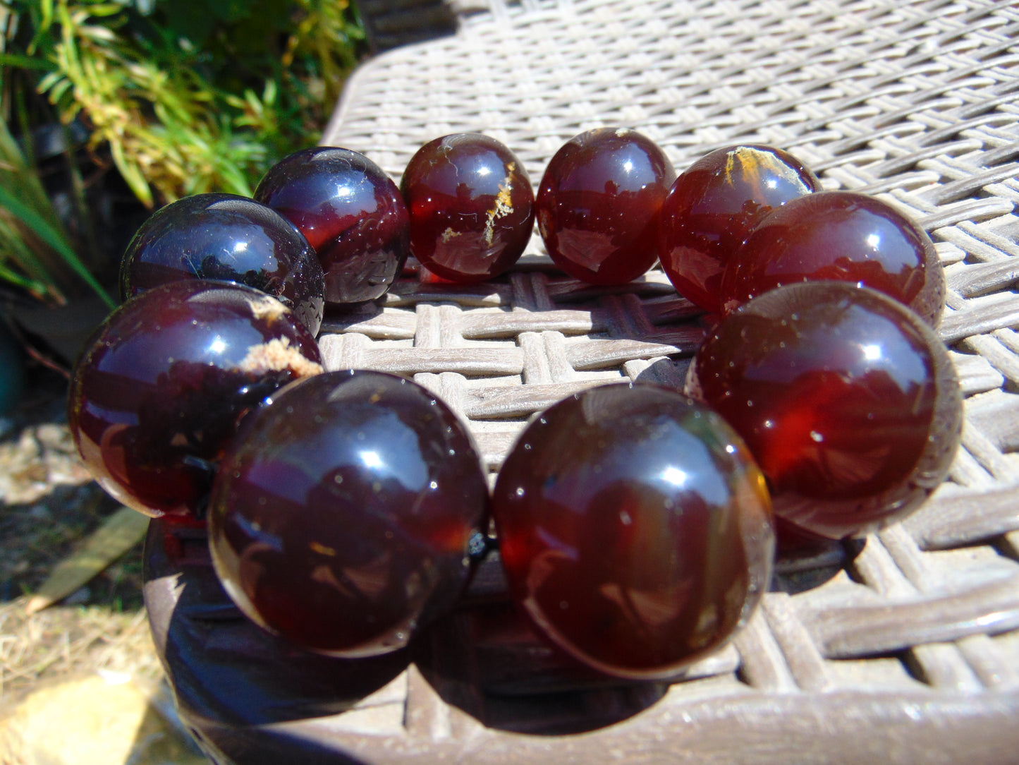 92 gram 10 Beads 25 mm Mala Bracelet Indonesian Cherry Red Blue Amber for Healing BB11