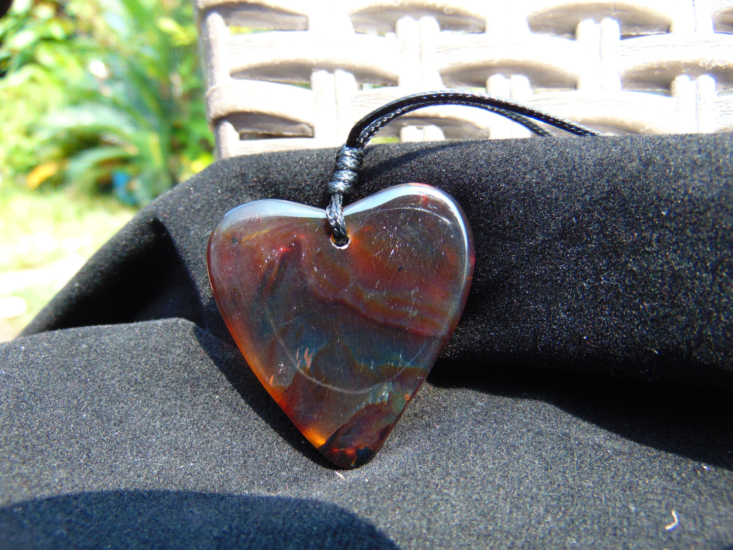 5 gr Heart Pendant Indonesian Amber for Healing 25A263