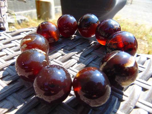 94 gram 10 Beads Mala Bracelet Indonesian Dark Red Amber 25 mm for Healing BB7