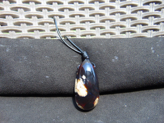 17 gr Teardrop Pendant Indonesian white Amber for Healing 25N89