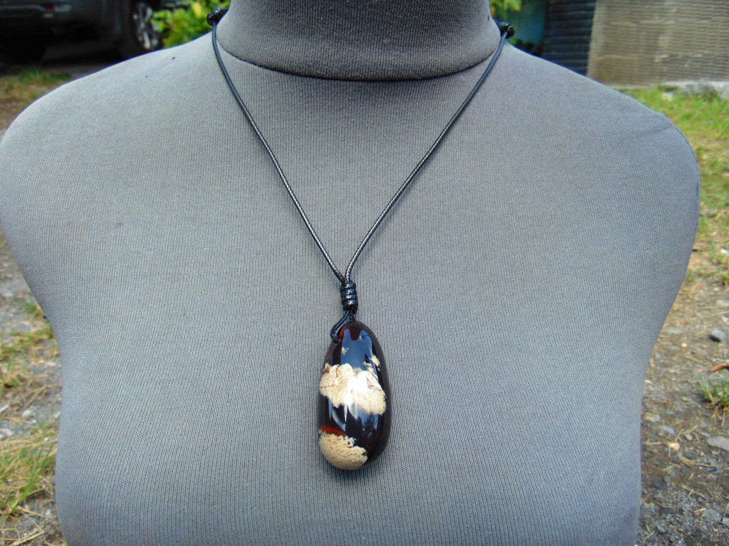 17 gr Teardrop Pendant Indonesian white Amber for Healing 25N89