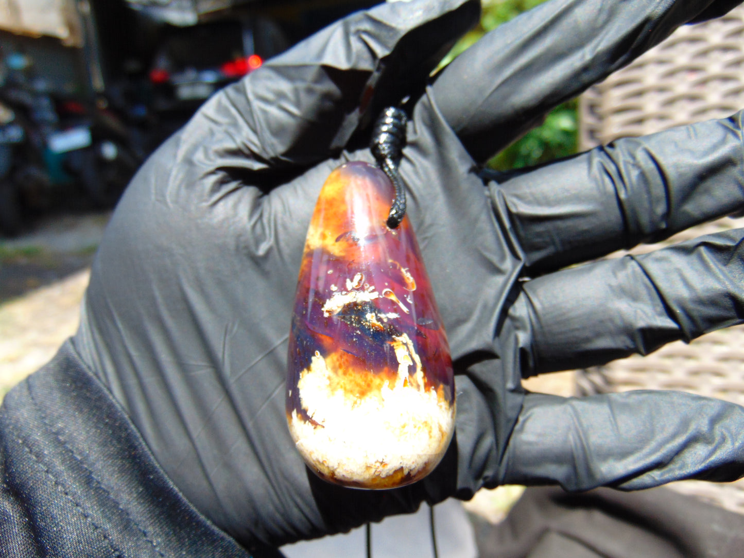 28 gr Teardrop Pendant Indonesian white Amber for Healing 25A68