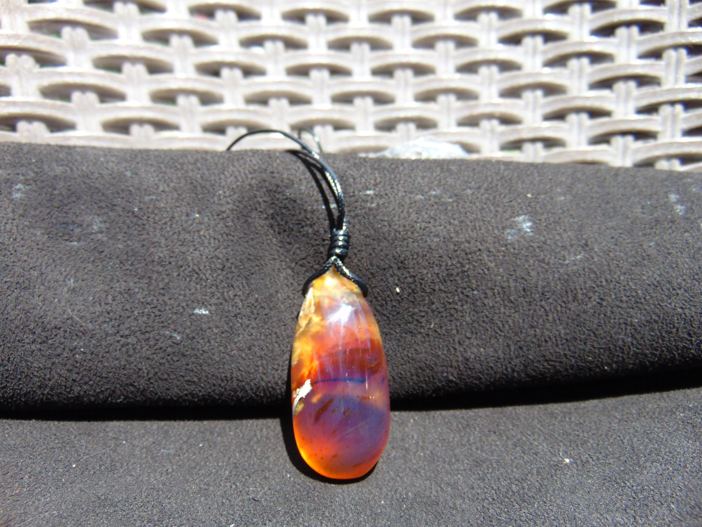 9 gr Teardrop Pendant Indonesian white Amber for Healing 25A43