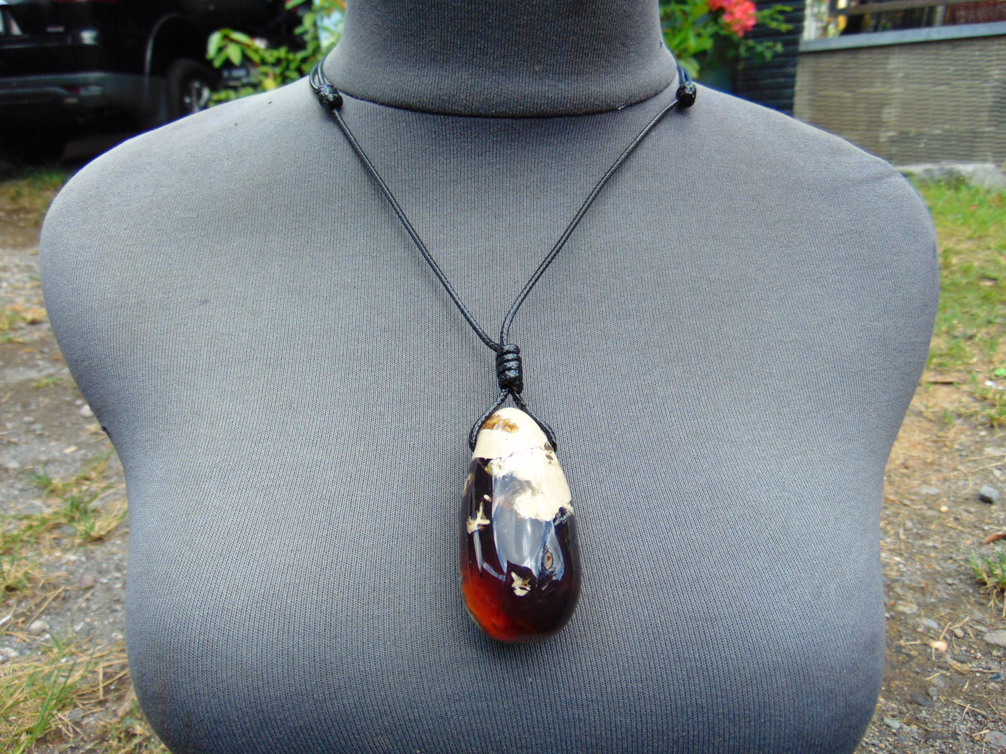 31 gr Teardrop Pendant Indonesian white Amber for Healing 25A71