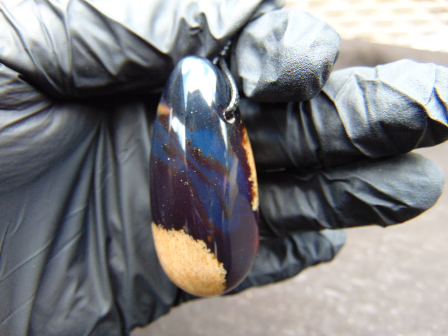 15 gr Teardrop Pendant Indonesian for Healing 25A46