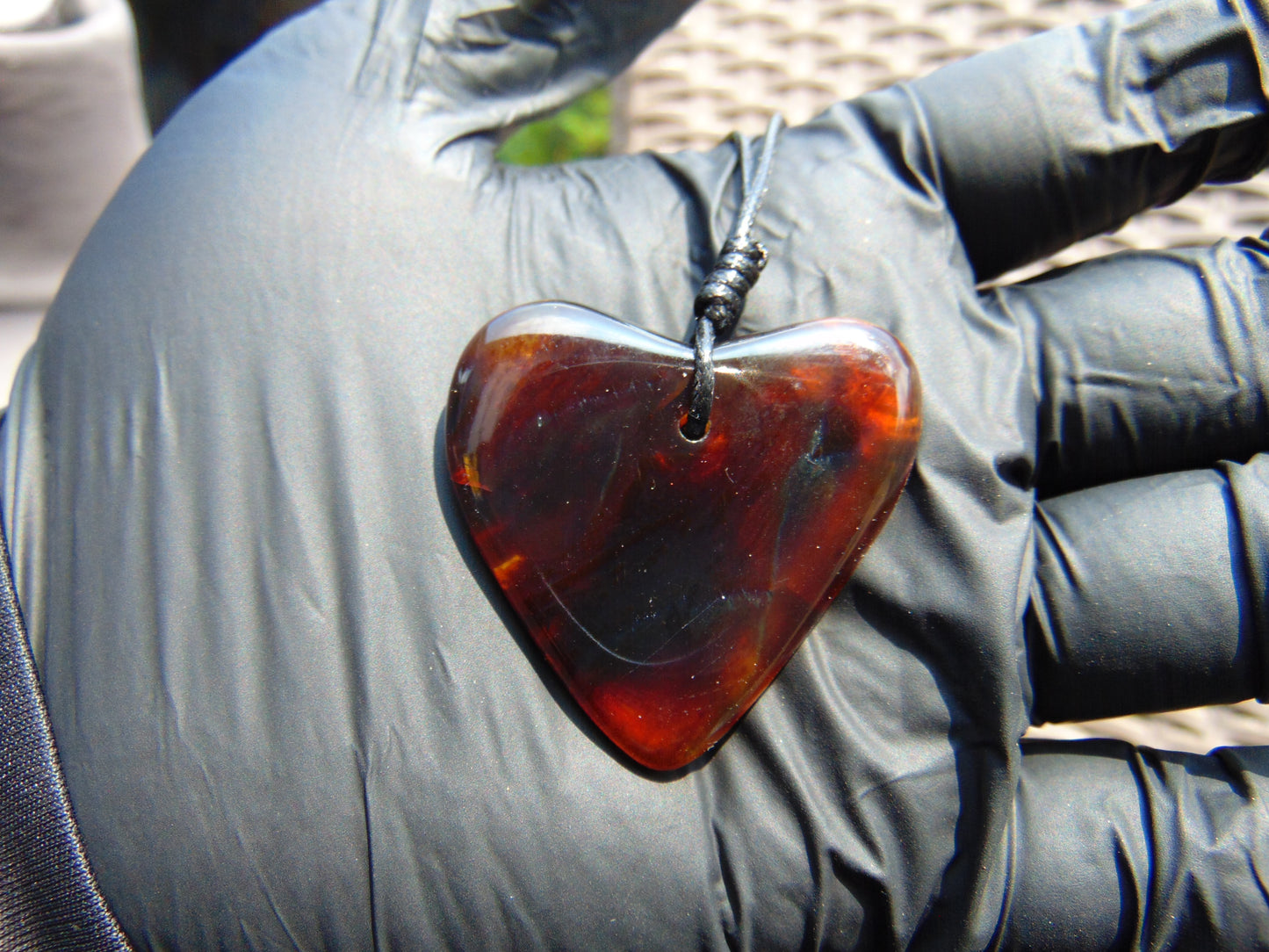 6 gr Heart Pendant Indonesian Red Blue Amber for Healing 25A232