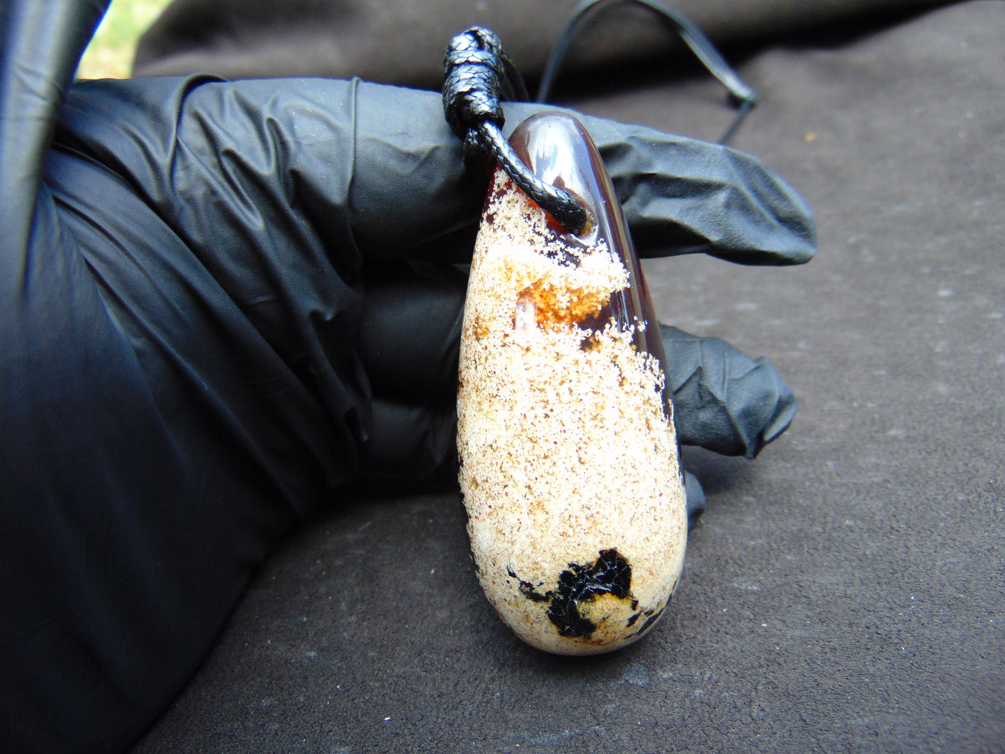 32 gr Teardrop Pendant Indonesian white Amber for Healing 25Y4