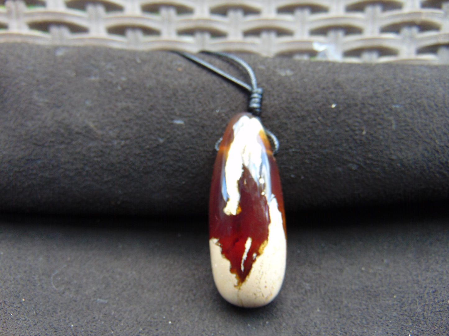 12 gr Teardrop Pendant Indonesian white Amber for Healing 25N80