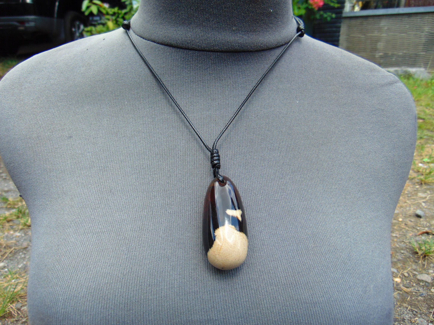 19 gr Teardrop Pendant Indonesian white Amber for Healing 25N75