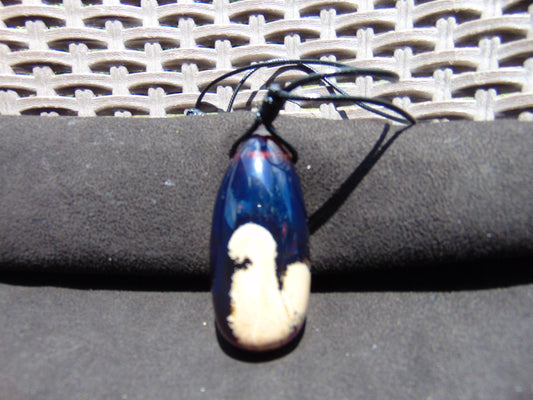 31 gr Teardrop Pendant Indonesian blue Amber for Healing 25N84