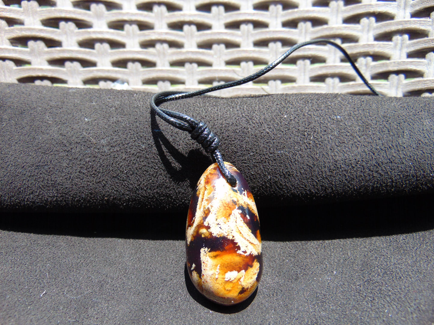 16 gr Teardrop Pendant Indonesian white Amber for Healing 25A63