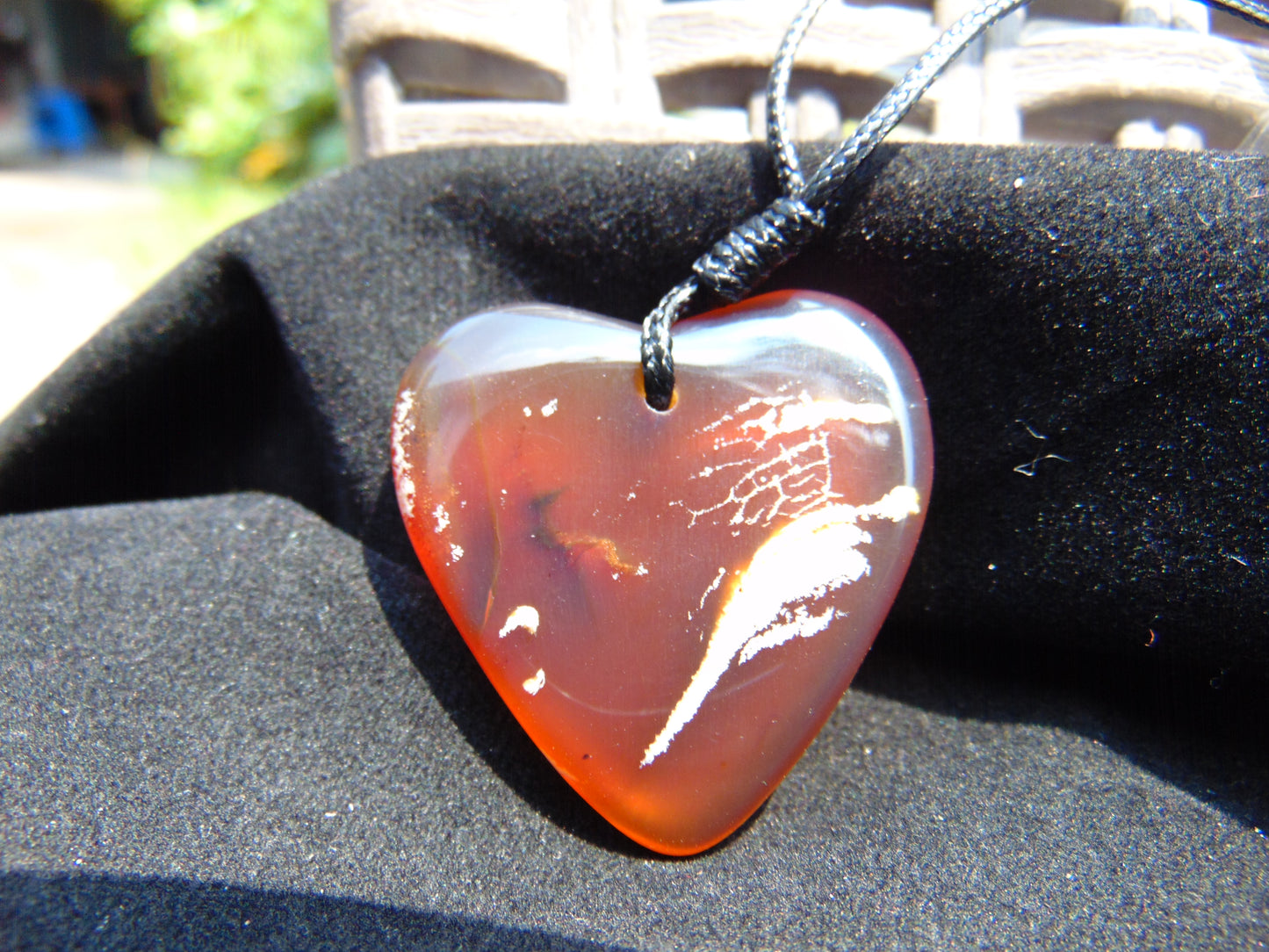 7 gr Heart Pendant Indonesian Amber for Healing 25A280