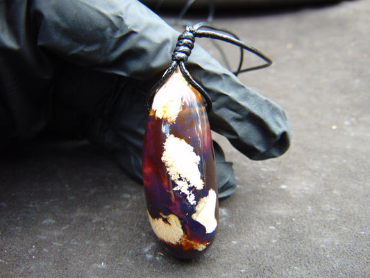 10 gr Teardrop Pendant Indonesian Blue Amber for Healing 25A32