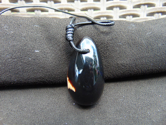 20 gr Teardrop Pendant Indonesian white Amber for Healing 25Y4A