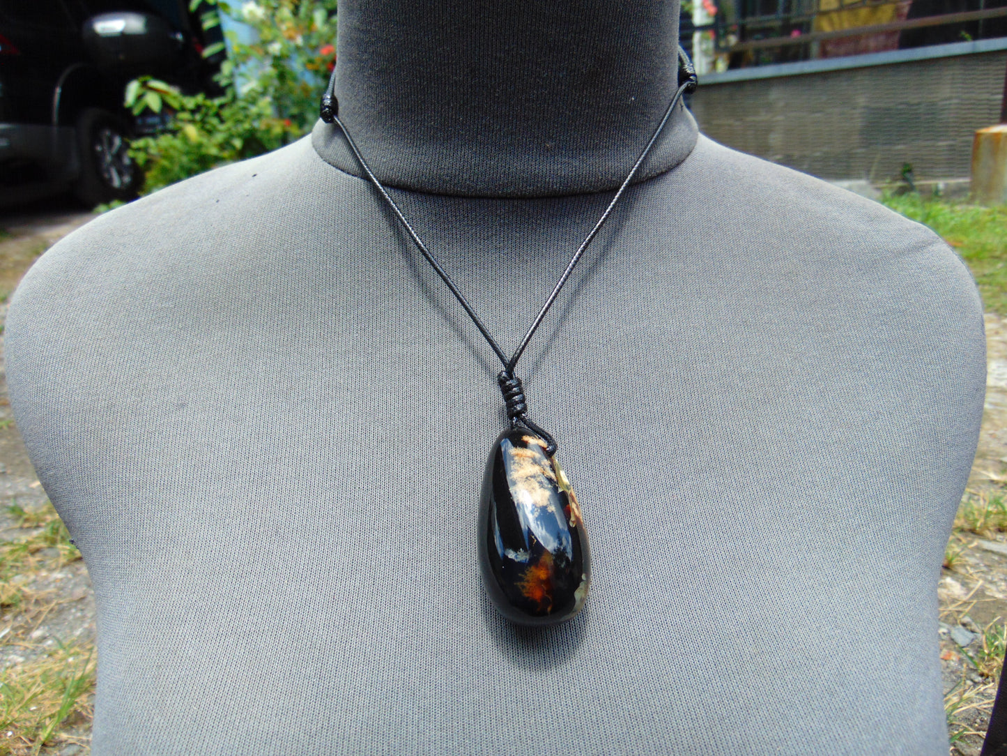 20 gr Teardrop Pendant Indonesian white Amber for Healing 25Y4A