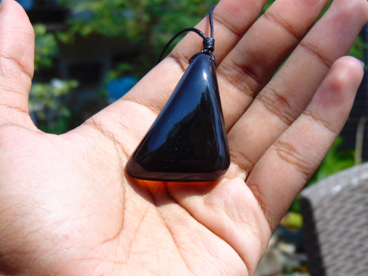 15 gram Pendant Indonesian Cherry Red Amber for Healing 26Y234