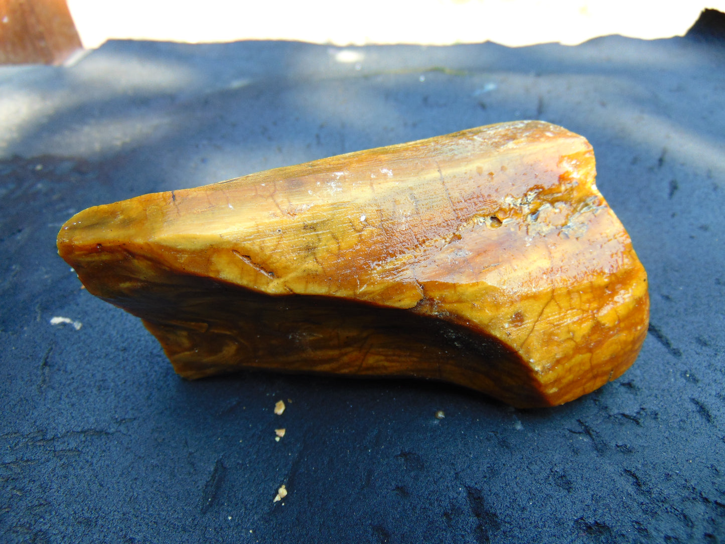 145 gram Polished Indonesia Yellow Aromatic Amber for Healing AY26M145