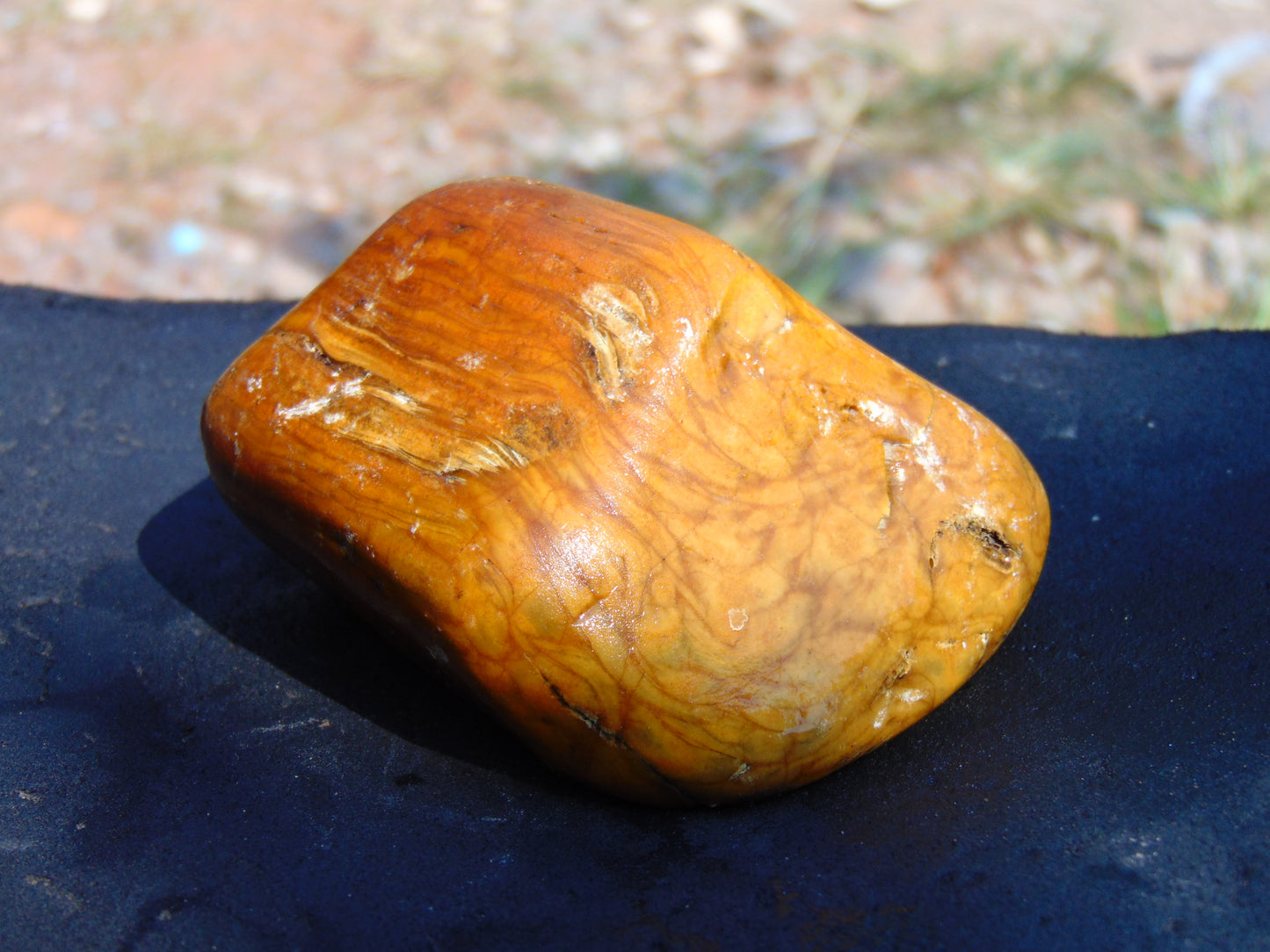 126 gram Polished Indonesia Yellow Aromatic Amber for Healing AY26M148