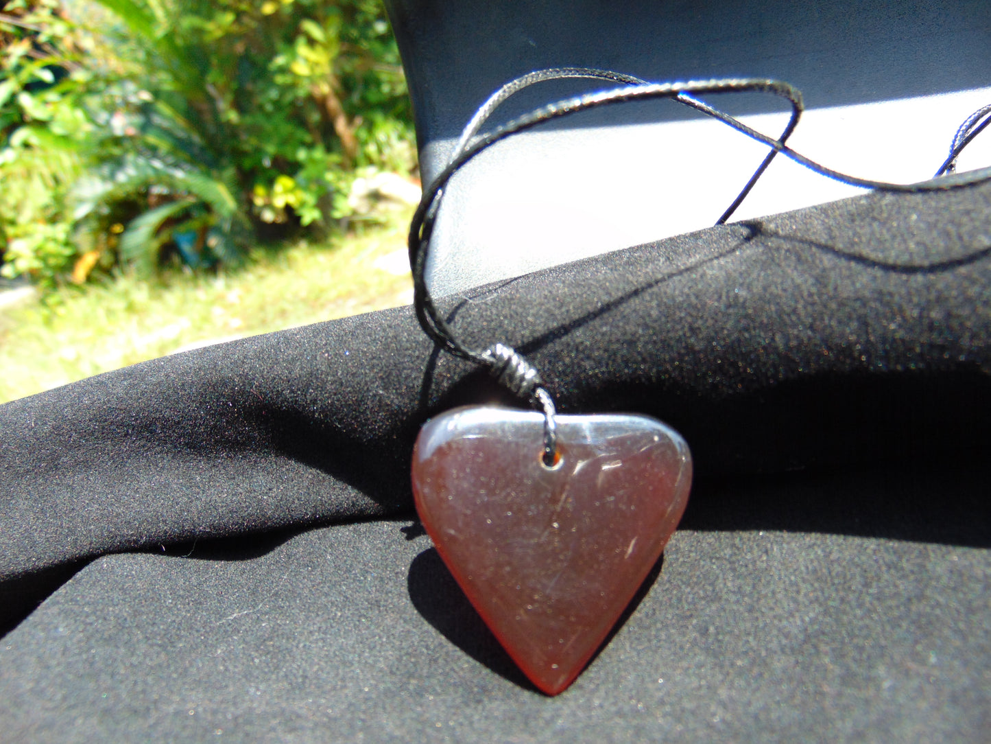 4 gr Heart Pendant Indonesian Red Amber for Healing 25Y154