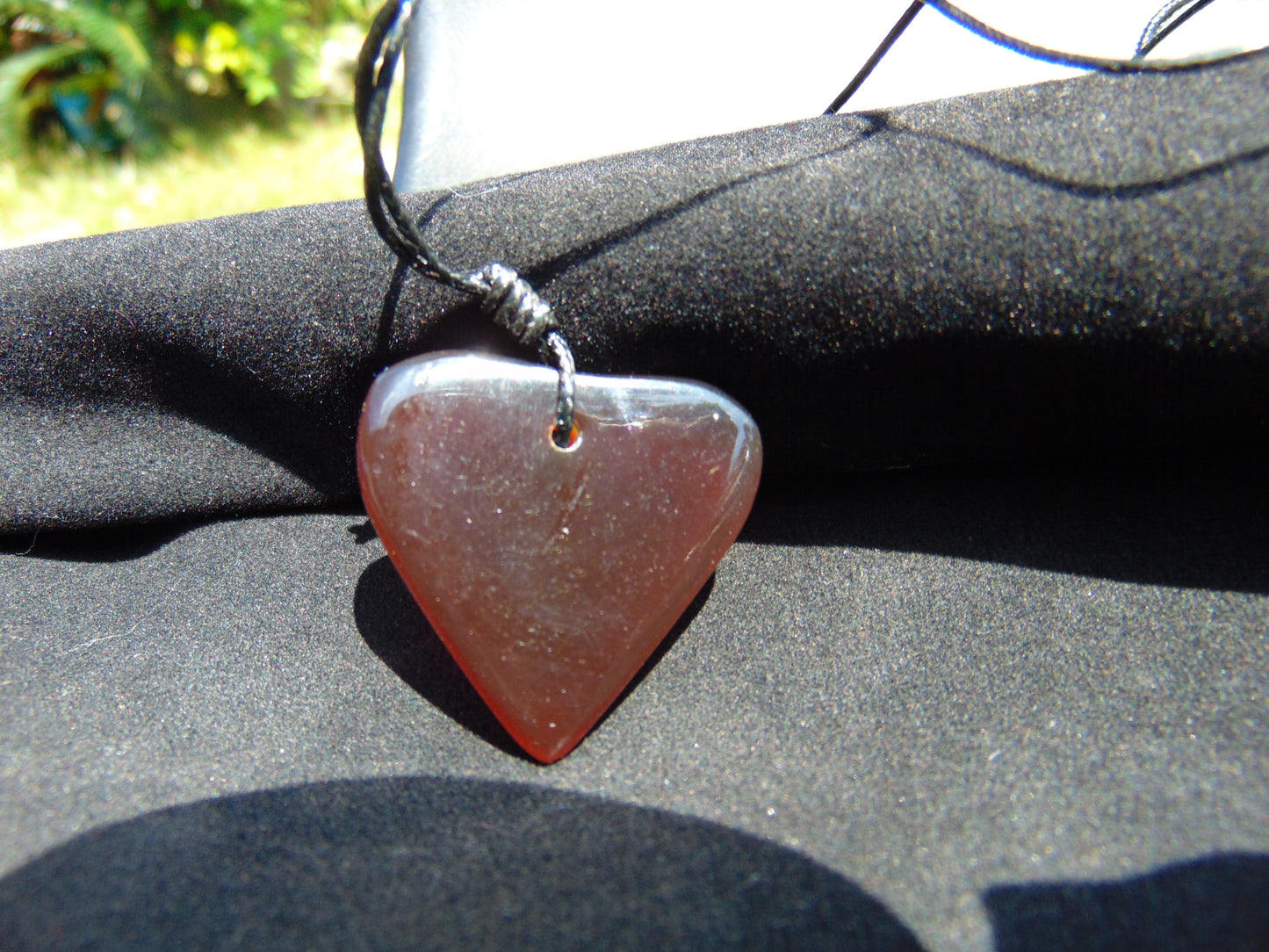 4 gr Heart Pendant Indonesian Red Amber for Healing 25Y154