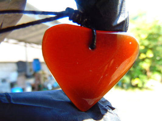 4 gr Heart Pendant Indonesian Red Amber for Healing 25Y154