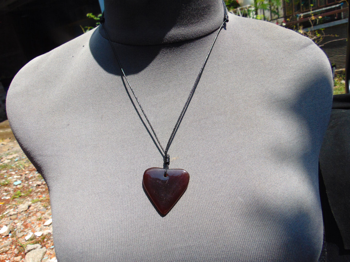 4 gr Heart Pendant Indonesian Red Amber for Healing 25Y154