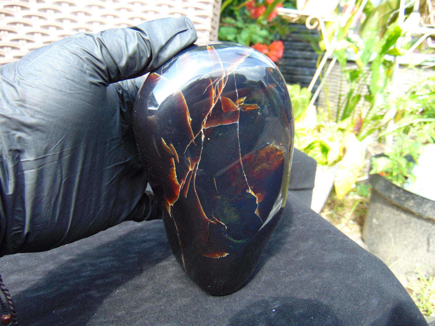 495 gr Full Polished 160x76x75 mm Indonesia Black Blue Amber for Healing ML161