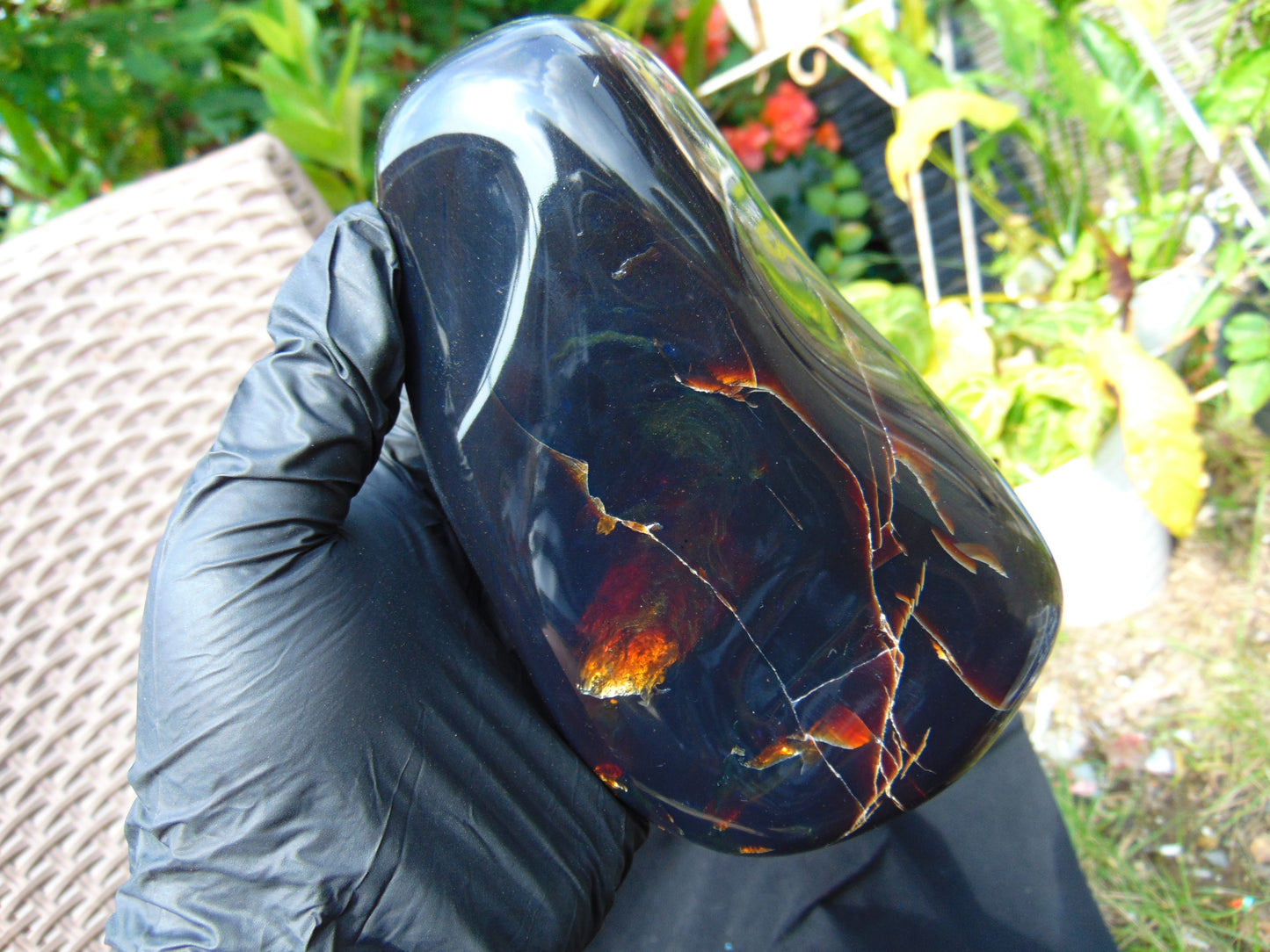 495 gr Full Polished 160x76x75 mm Indonesia Black Blue Amber for Healing ML161