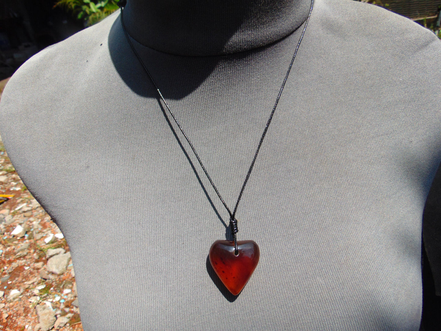 6 gr Heart Pendant Indonesian Red  Amber for Healing 25Y185