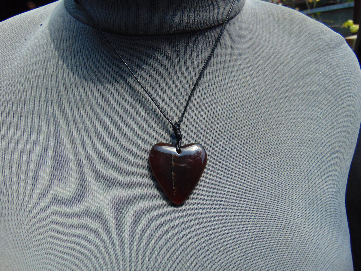 5 gr Heart Pendant Indonesian Red Amber for Healing 25N207