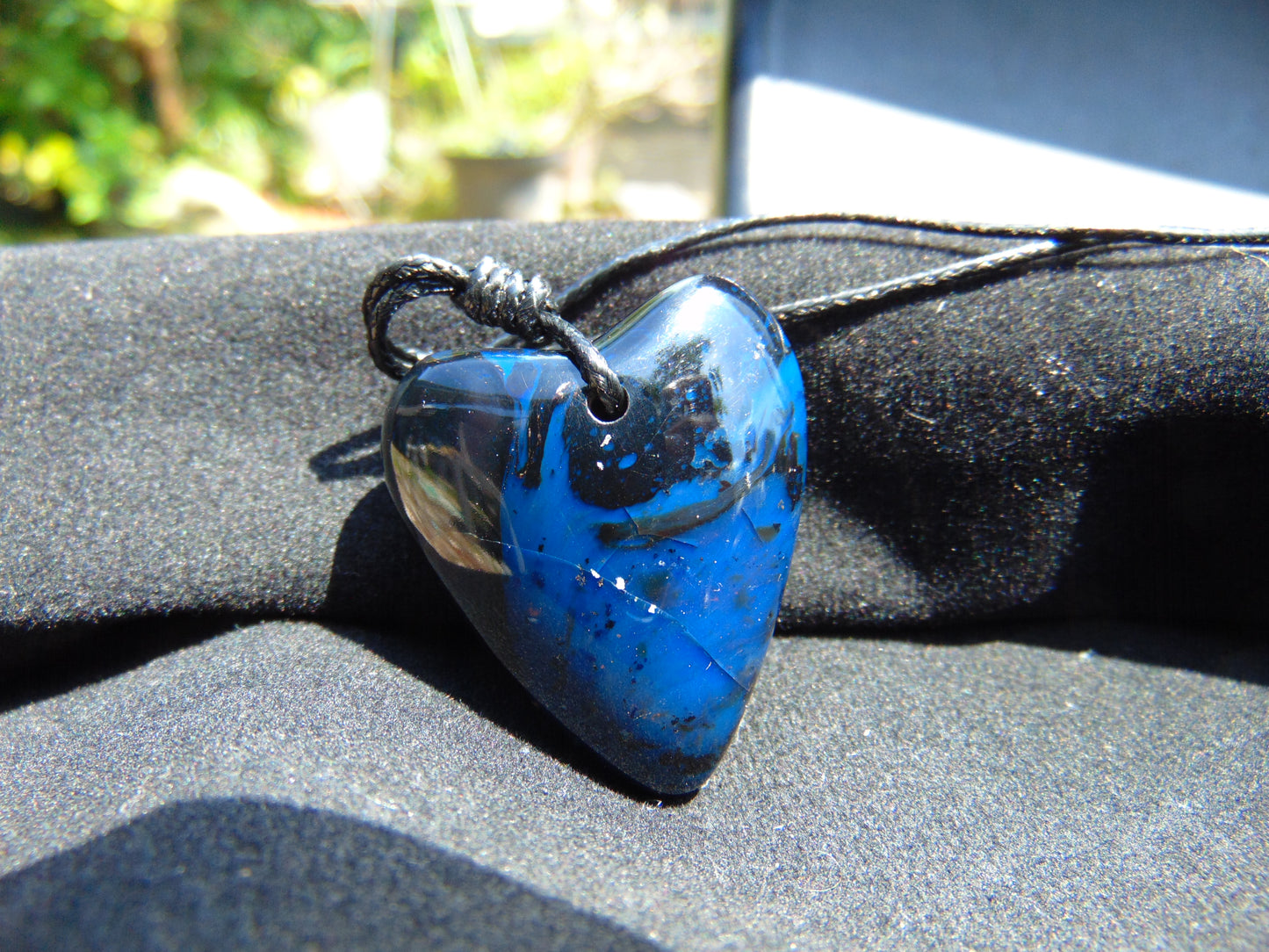 8 gr Heart Pendant Indonesian Blue Amber for Healing 25Y176