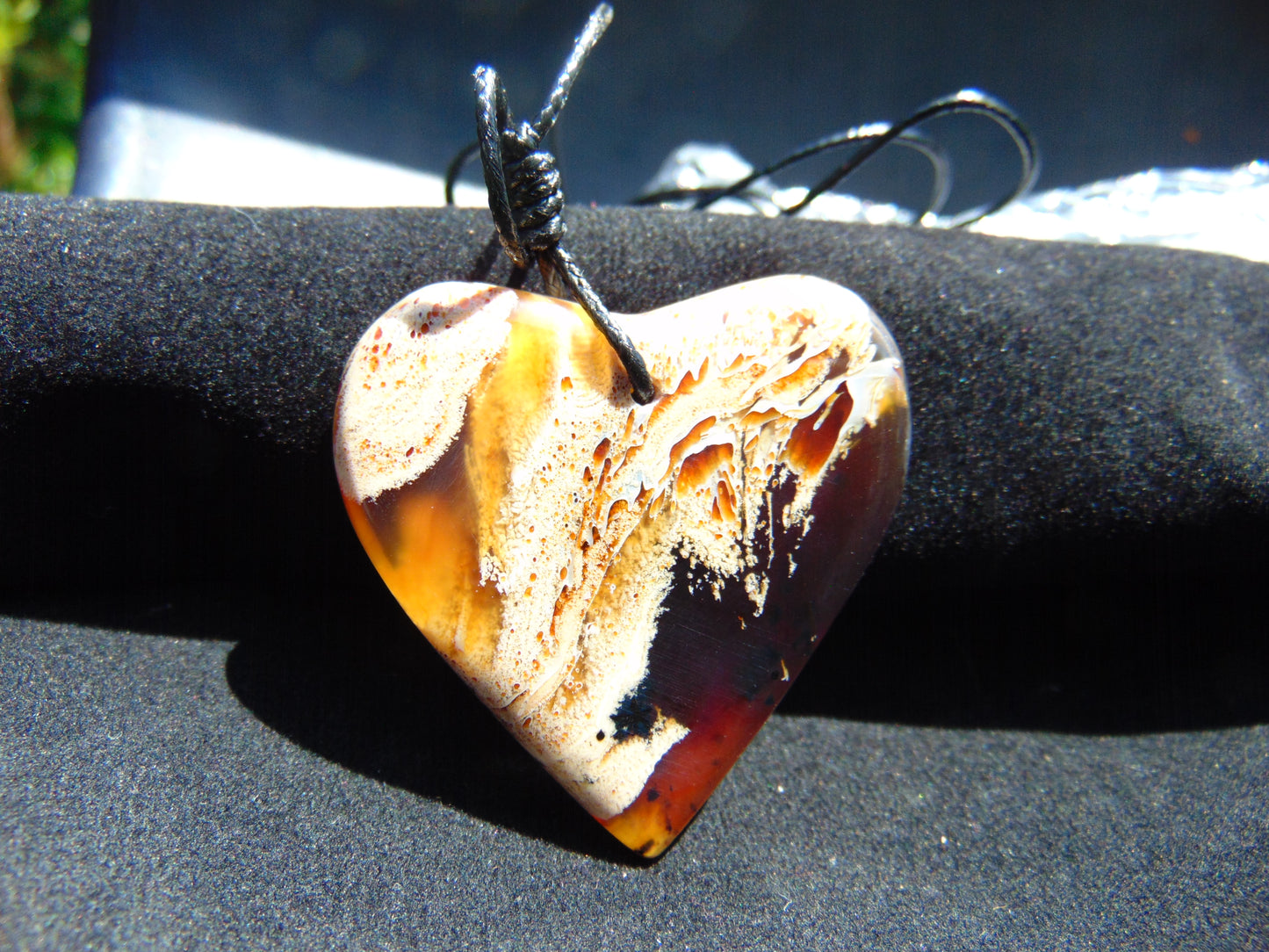 10 gr Heart Pendant Indonesian White Amber for Healing 25Y217