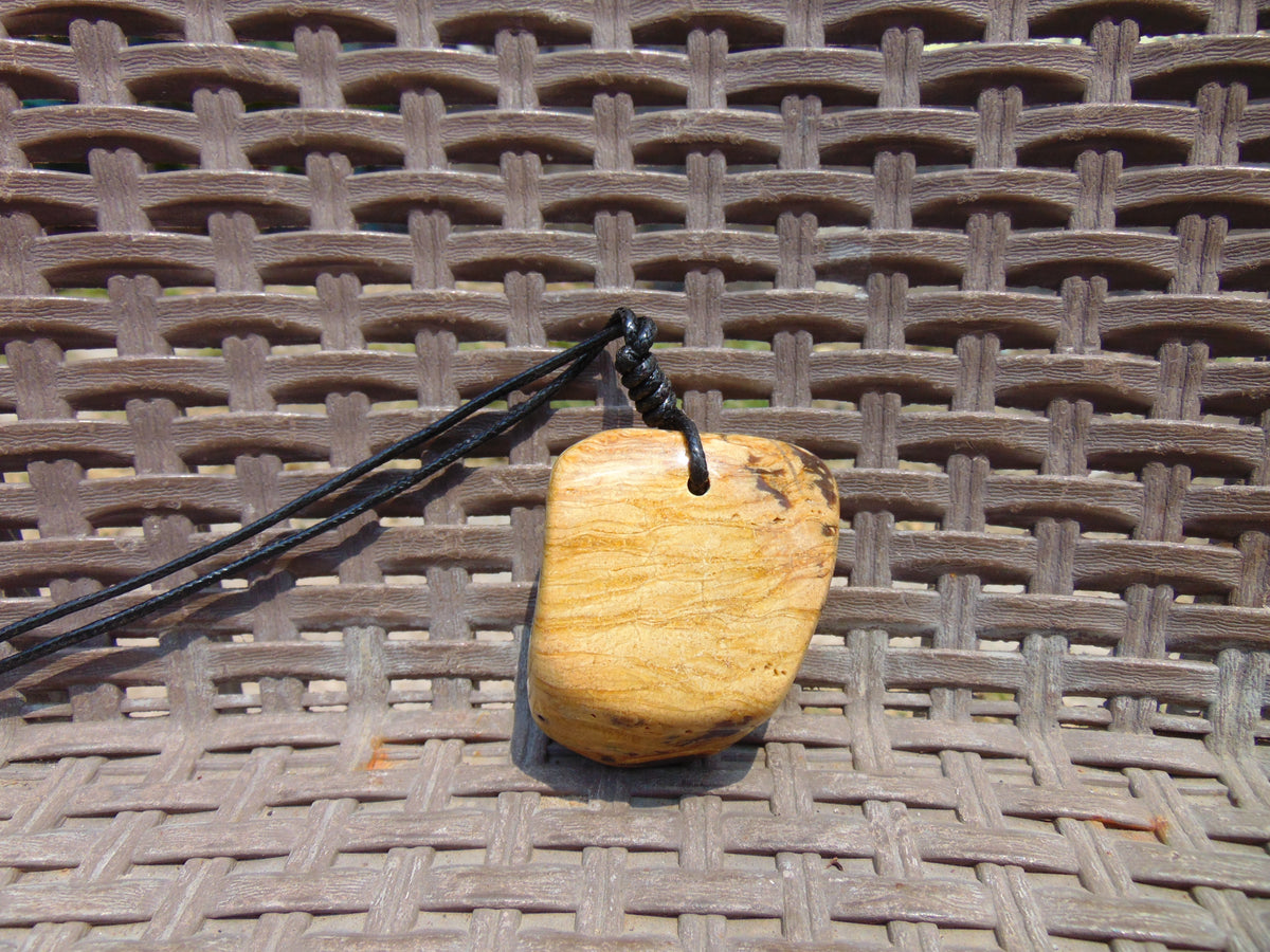 63 gr Genuine Natural Indonesian Yellow Cream Amber Big Pendant 26CPX13