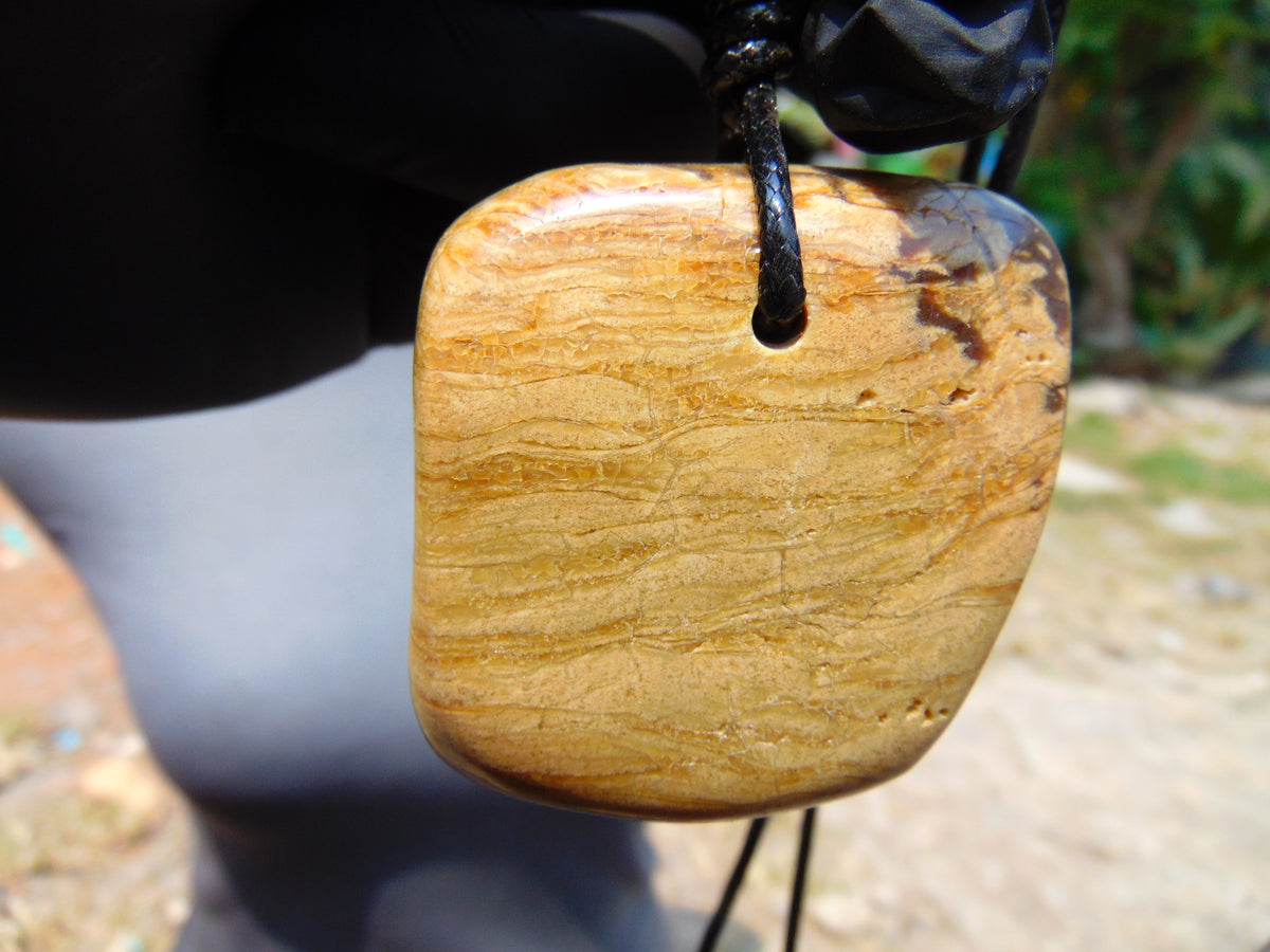 63 gr Genuine Natural Indonesian Yellow Cream Amber Big Pendant 26CPX13