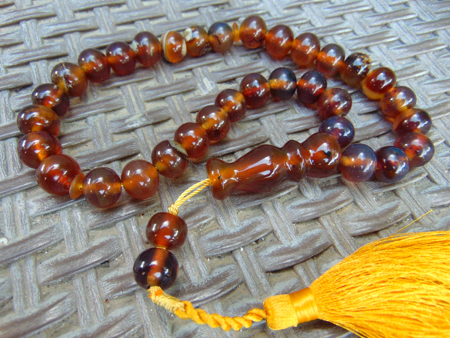46 gr Hand Tasbih Mesbah Rosary 32 Beads 12 mm Indonesian Yellow Bluish Amber for Healing TB13i11