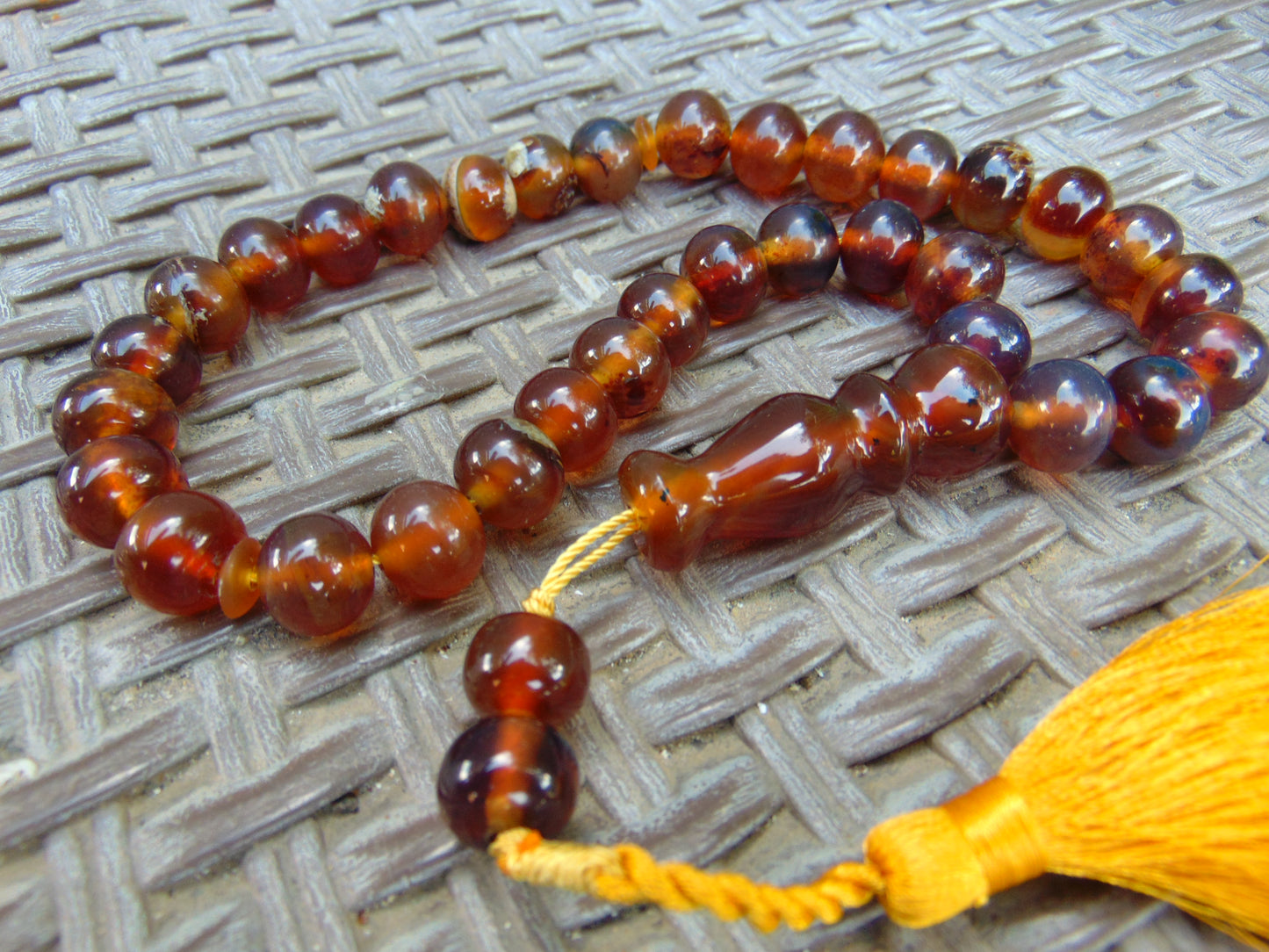 46 gr Hand Tasbih Mesbah Rosary 32 Beads 12 mm Indonesian Yellow Bluish Amber for Healing TB13i11