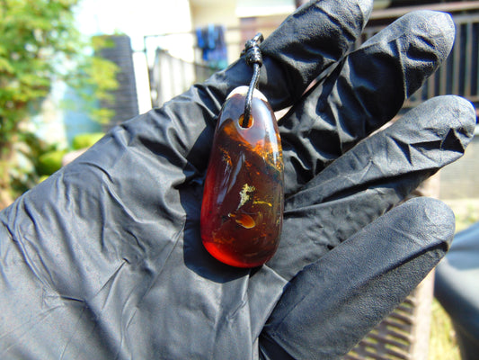 10 gram Pendant Indonesian Blue Red Amber for Healing pb143